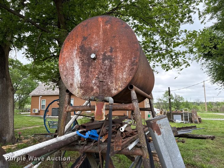 image for item EV7721 (3) fuel tanks