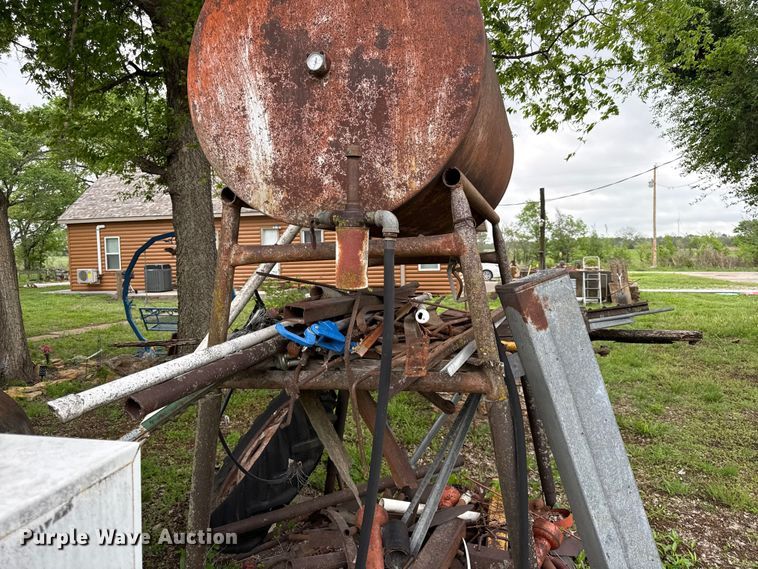 image for item EV7721 (3) fuel tanks