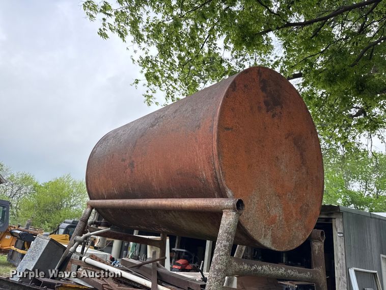 image for item EV7721 (3) fuel tanks
