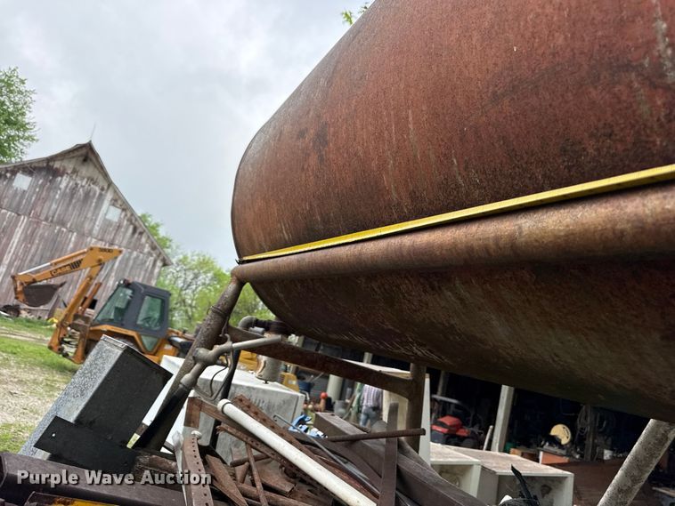 image for item EV7721 (3) fuel tanks
