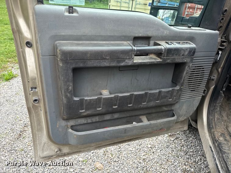 image for item EV7722 2012 Ford F250 Crew Cab utility bed pickup truck