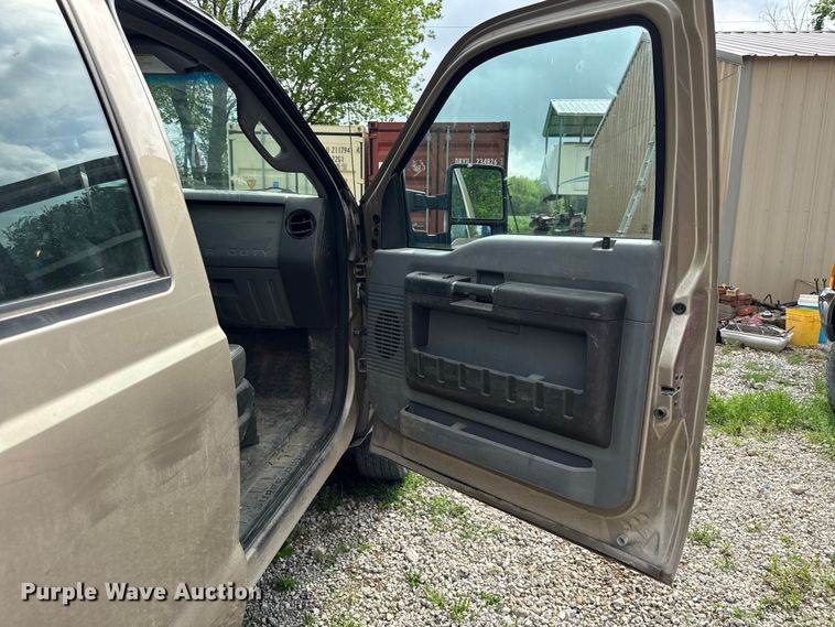 image for item EV7722 2012 Ford F250 Crew Cab utility bed pickup truck
