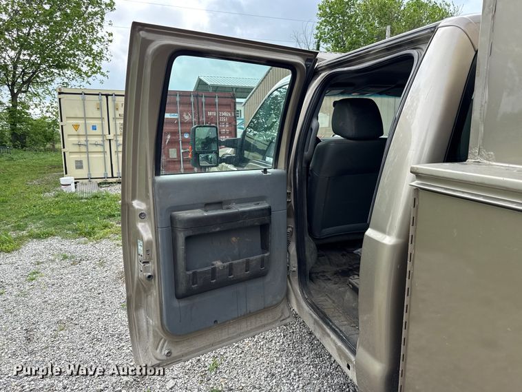 image for item EV7722 2012 Ford F250 Crew Cab utility bed pickup truck