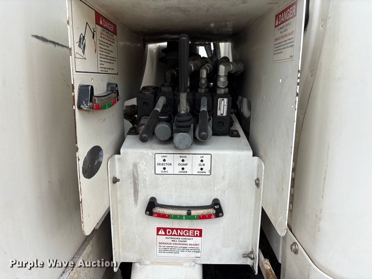 image for item EW1539 2012 Freightliner  Business Class M2 forestry bucket truck