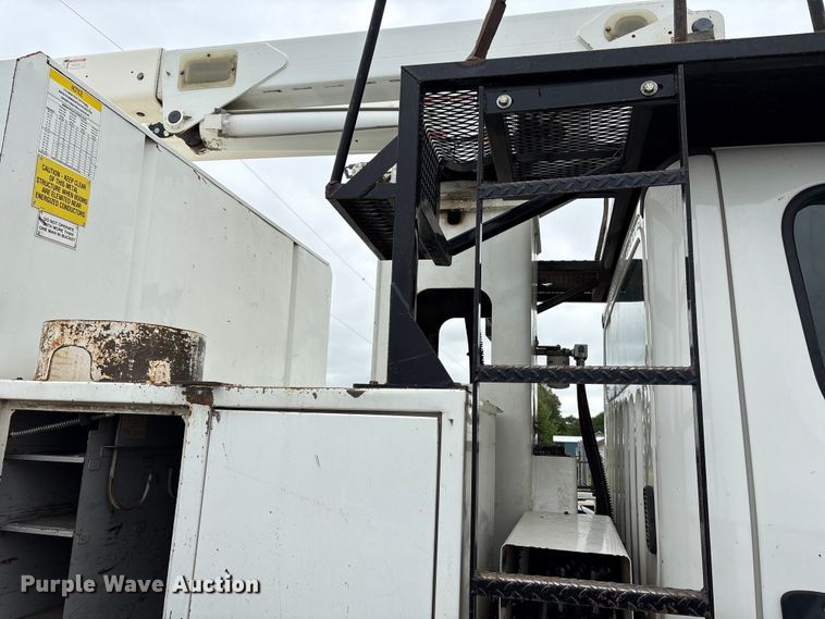 image for item EW1542 2013 Freightliner Business Class M2 forestry bucket truck