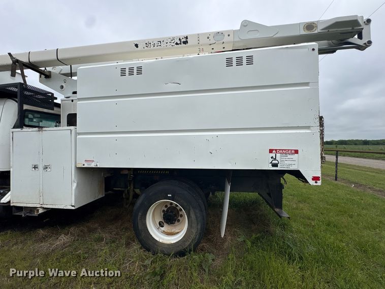 image for item EW1542 2013 Freightliner Business Class M2 forestry bucket truck