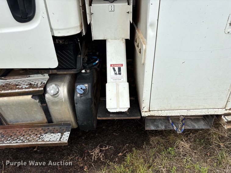 image for item EW1542 2013 Freightliner Business Class M2 forestry bucket truck
