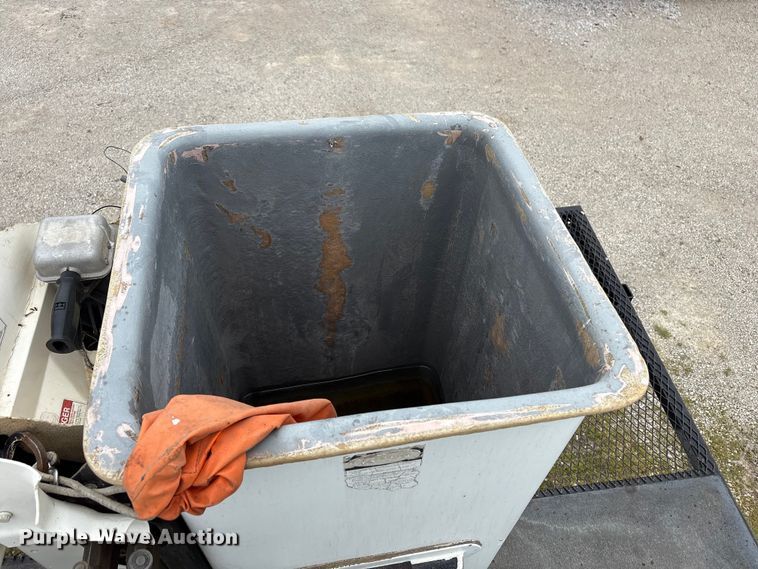 image for item EW1542 2013 Freightliner Business Class M2 forestry bucket truck