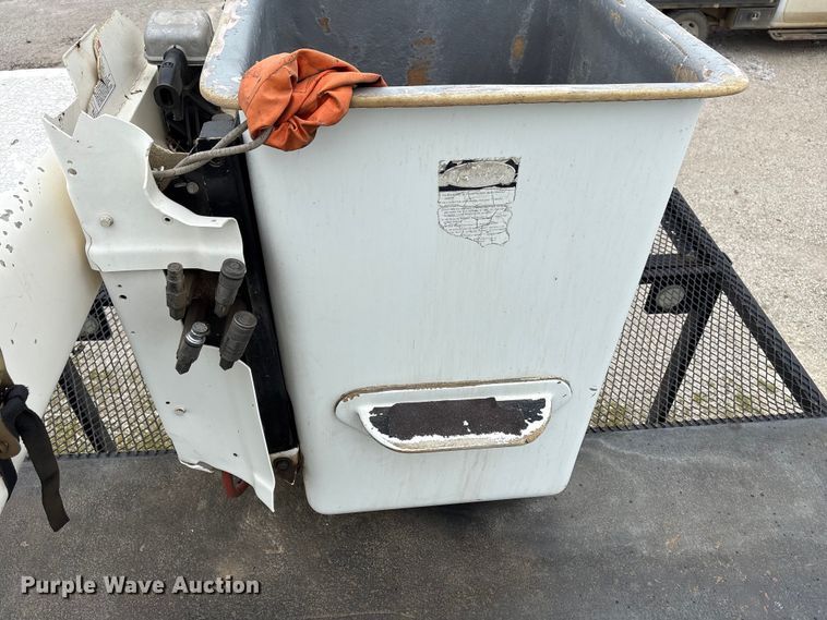 image for item EW1542 2013 Freightliner Business Class M2 forestry bucket truck