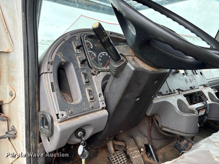 image for item EW1542 2013 Freightliner Business Class M2 forestry bucket truck