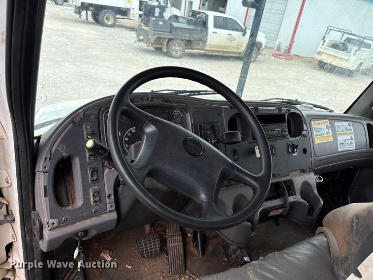 image for item EW1542 2013 Freightliner Business Class M2 forestry bucket truck