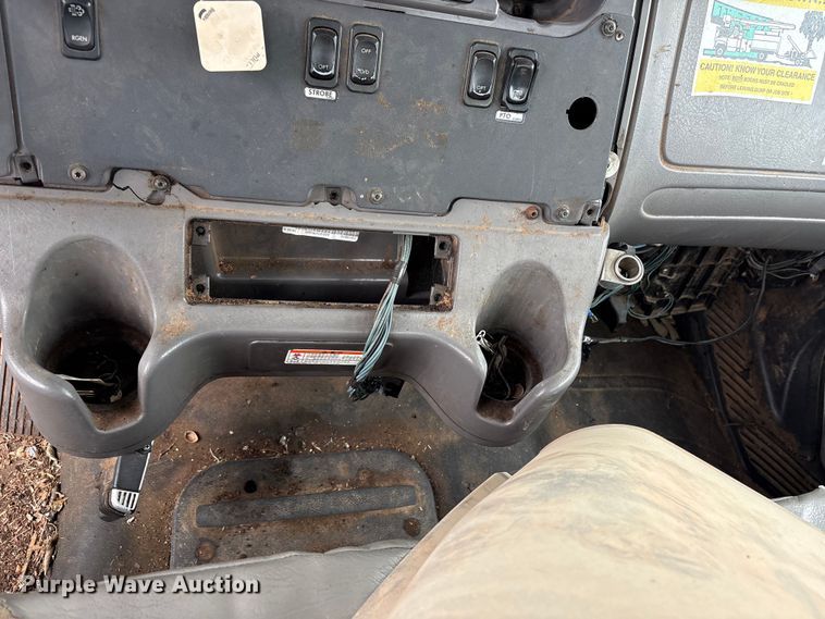image for item EW1542 2013 Freightliner Business Class M2 forestry bucket truck