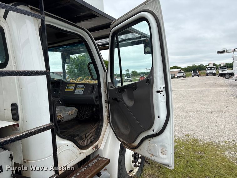 image for item EW1542 2013 Freightliner Business Class M2 forestry bucket truck