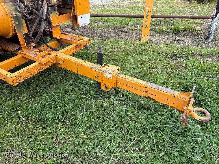 image for item EW1544 2015 Bandit Industries 990 wood chipper