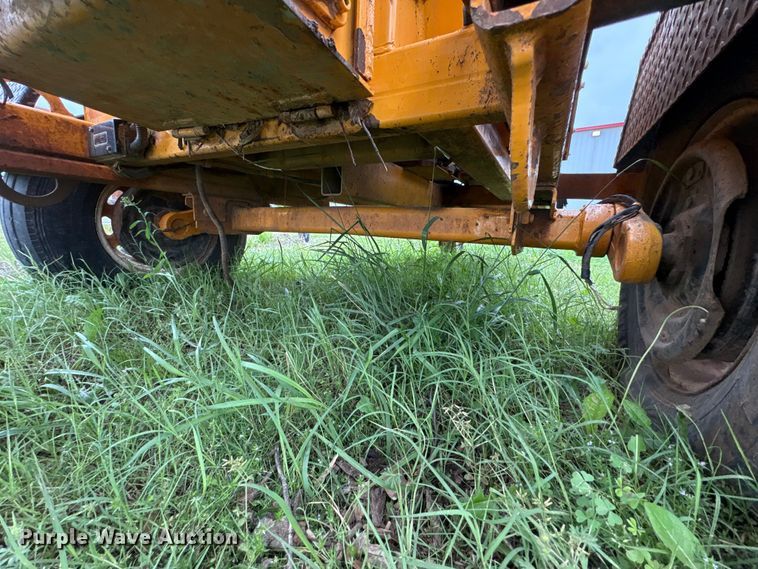 image for item EW1544 2015 Bandit Industries 990 wood chipper