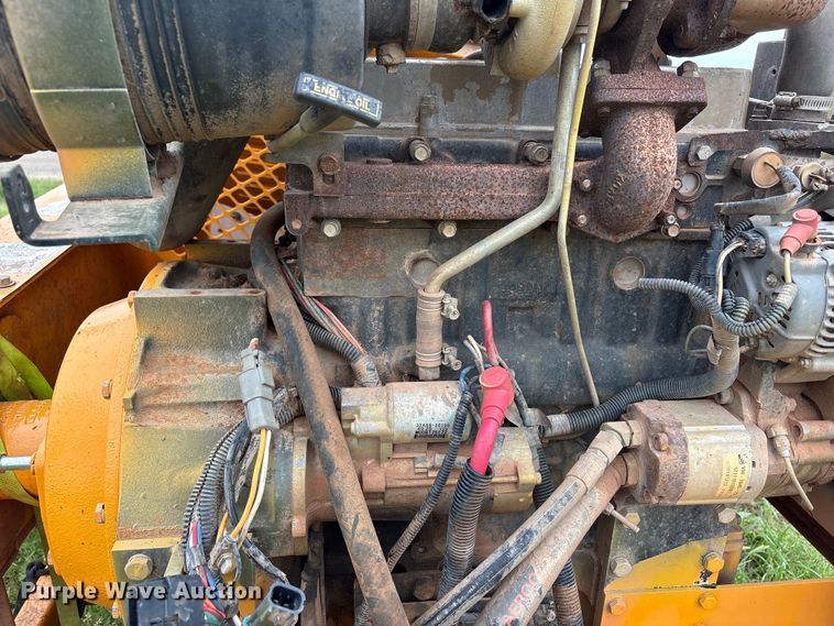 image for item EW1544 2015 Bandit Industries 990 wood chipper