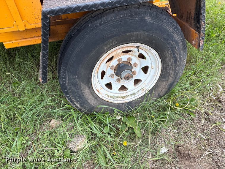 image for item EW1544 2015 Bandit Industries 990 wood chipper