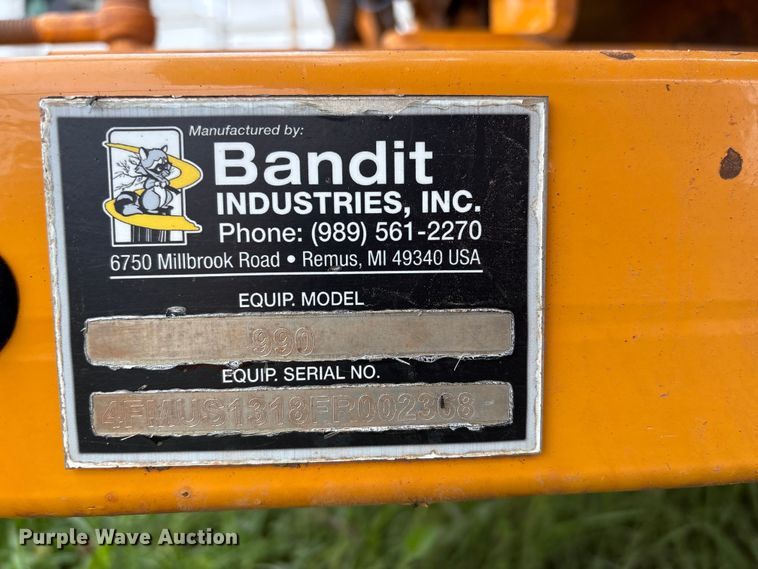 image for item EW1544 2015 Bandit Industries 990 wood chipper