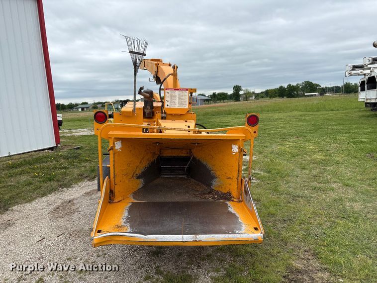 image for item EW1545 2015 Bandit Industries 990 wood chipper