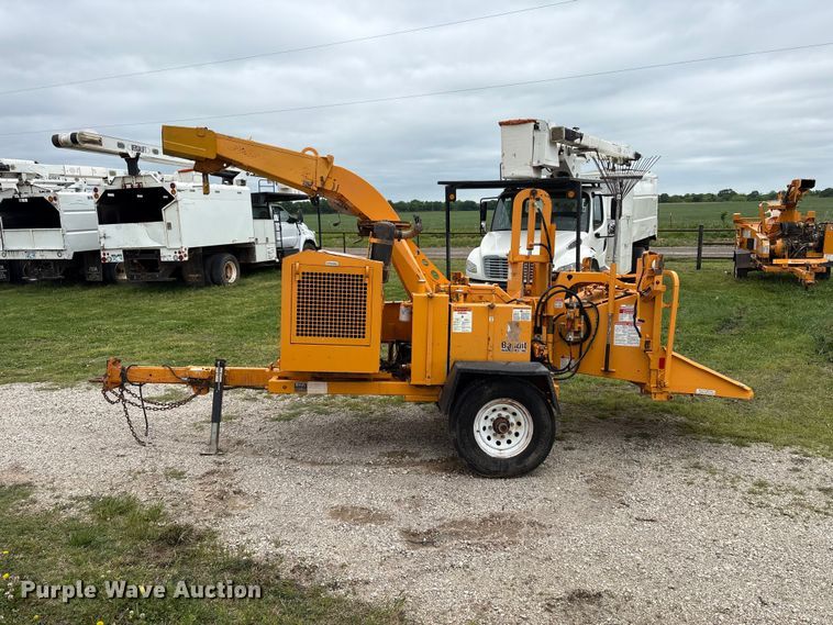 image for item EW1545 2015 Bandit Industries 990 wood chipper