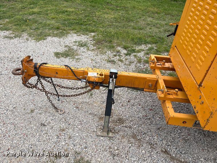 image for item EW1545 2015 Bandit Industries 990 wood chipper