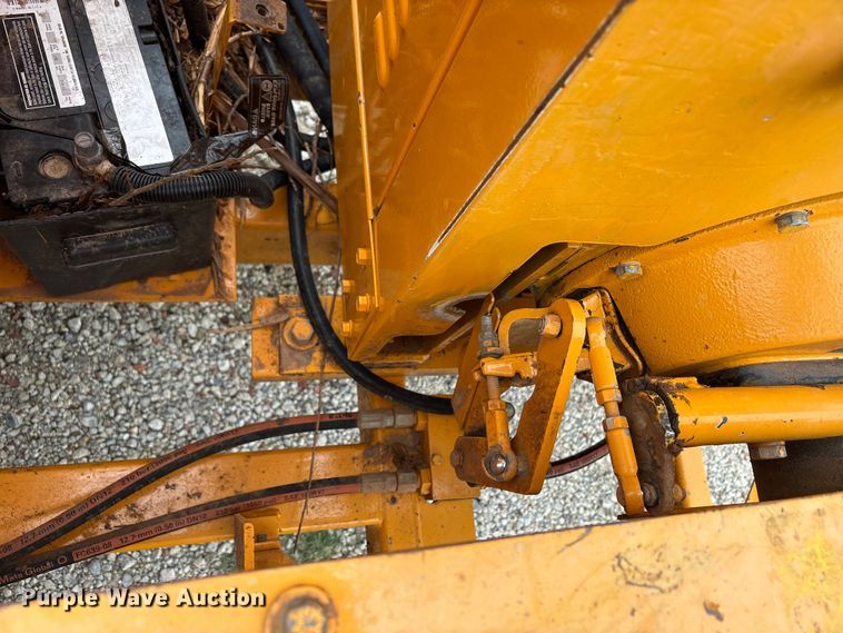 image for item EW1545 2015 Bandit Industries 990 wood chipper