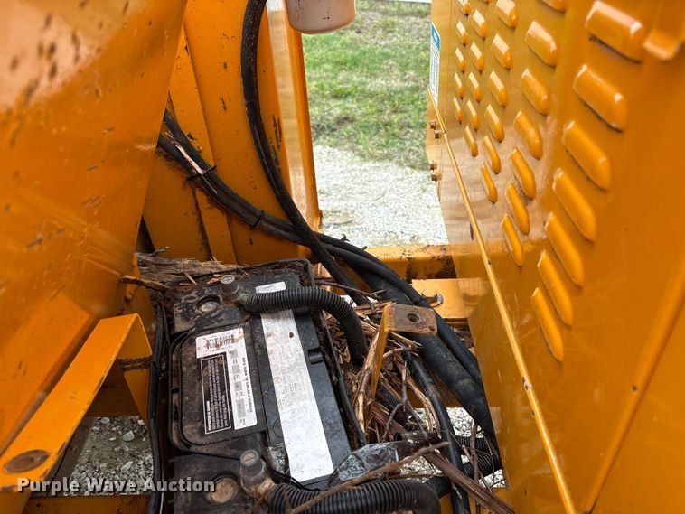 image for item EW1545 2015 Bandit Industries 990 wood chipper