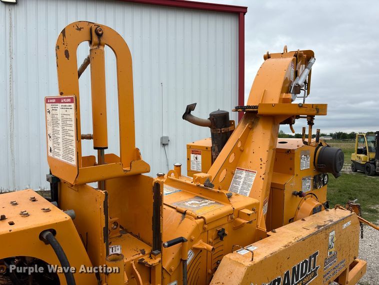 image for item EW1545 2015 Bandit Industries 990 wood chipper
