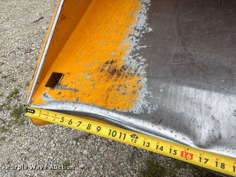 image for item EW1545 2015 Bandit Industries 990 wood chipper