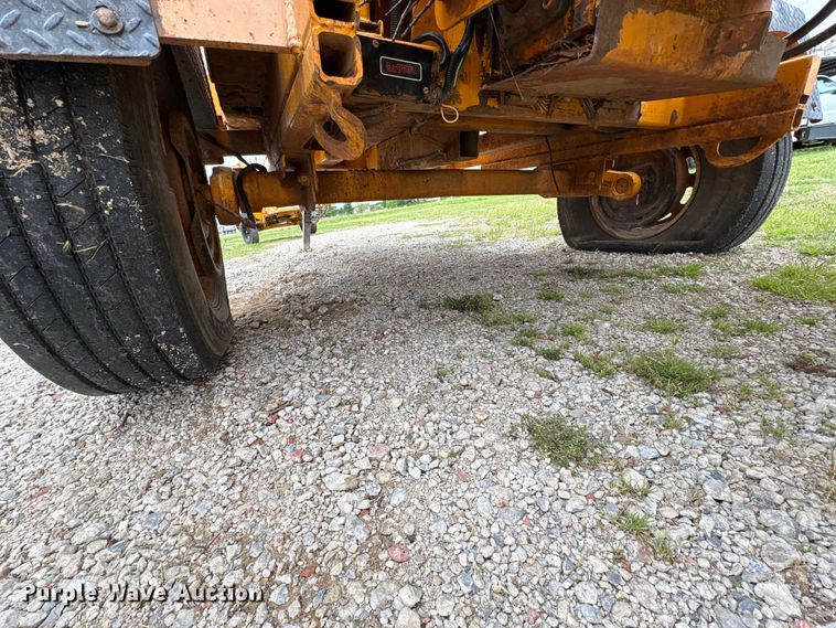 image for item EW1545 2015 Bandit Industries 990 wood chipper