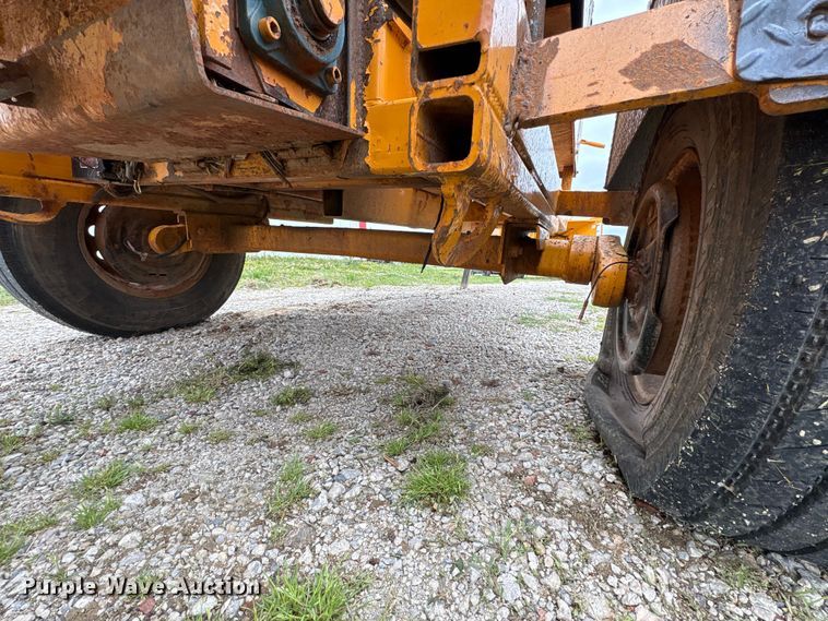 image for item EW1545 2015 Bandit Industries 990 wood chipper