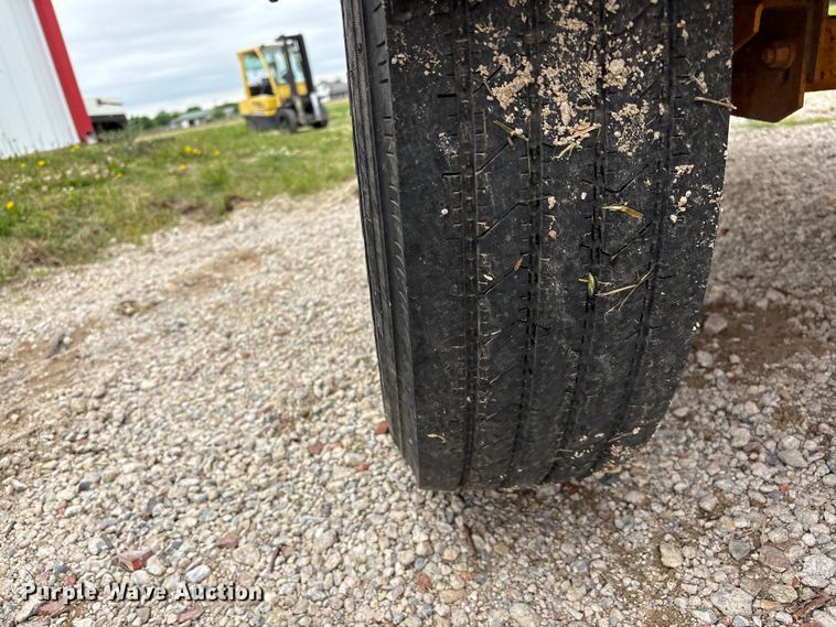 image for item EW1545 2015 Bandit Industries 990 wood chipper