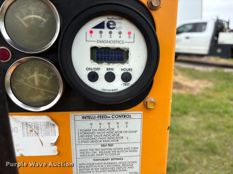 image for item EW1546 2014 Bandit Industries 990 wood chipper