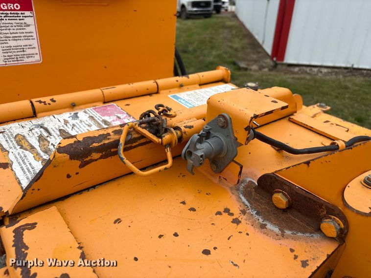 image for item EW1546 2014 Bandit Industries 990 wood chipper