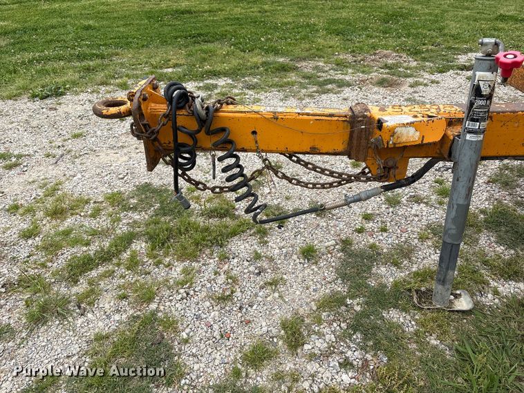 image for item EW1546 2014 Bandit Industries 990 wood chipper