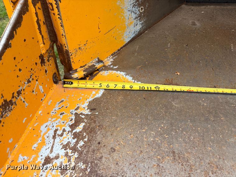 image for item EW1546 2014 Bandit Industries 990 wood chipper