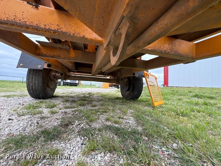 image for item EW1546 2014 Bandit Industries 990 wood chipper