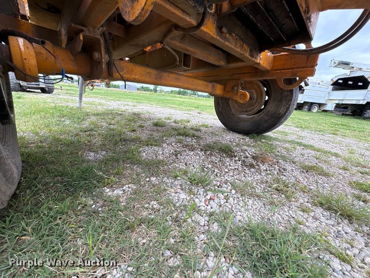 image for item EW1546 2014 Bandit Industries 990 wood chipper