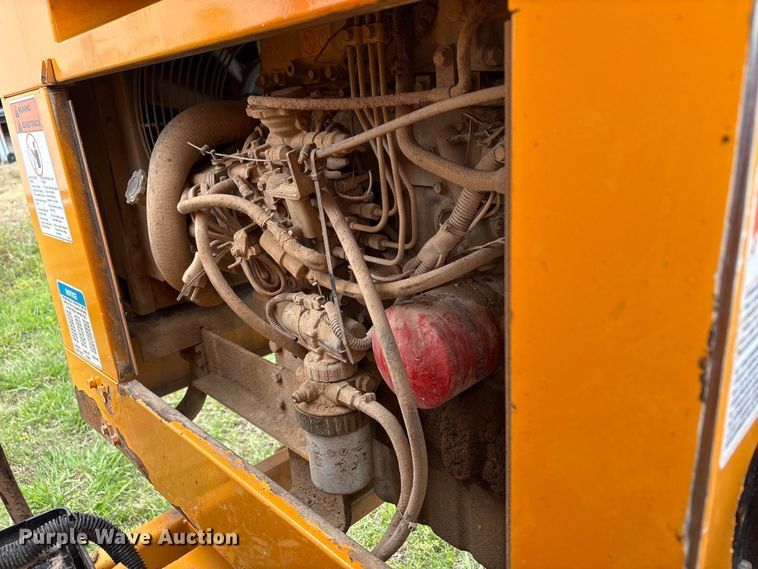 image for item EW1546 2014 Bandit Industries 990 wood chipper