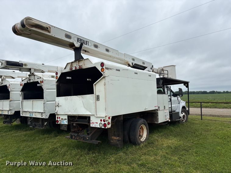 image for item EW1547 2019 Ford F750 Super Duty forestry bucket truck