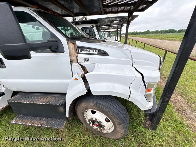 image for item EW1547 2019 Ford F750 Super Duty forestry bucket truck