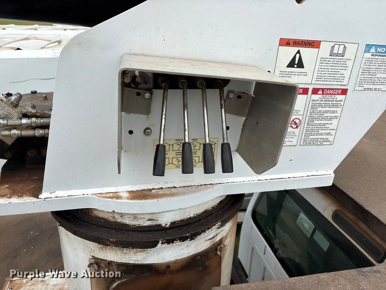 image for item EW1547 2019 Ford F750 Super Duty forestry bucket truck