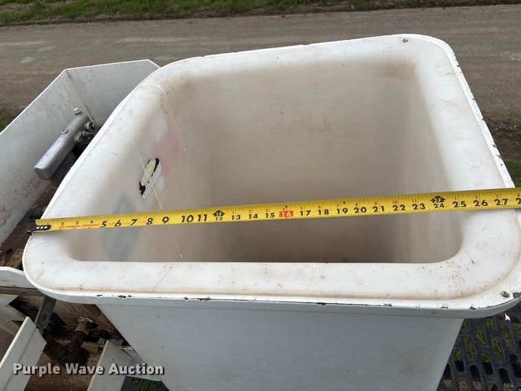 image for item EW1547 2019 Ford F750 Super Duty forestry bucket truck