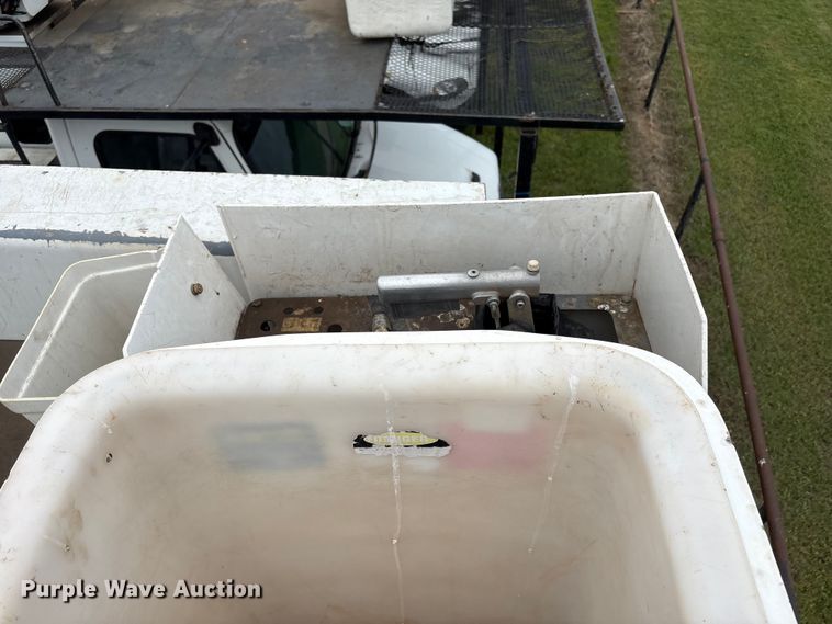image for item EW1547 2019 Ford F750 Super Duty forestry bucket truck
