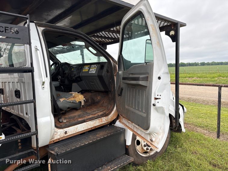 image for item EW1547 2019 Ford F750 Super Duty forestry bucket truck