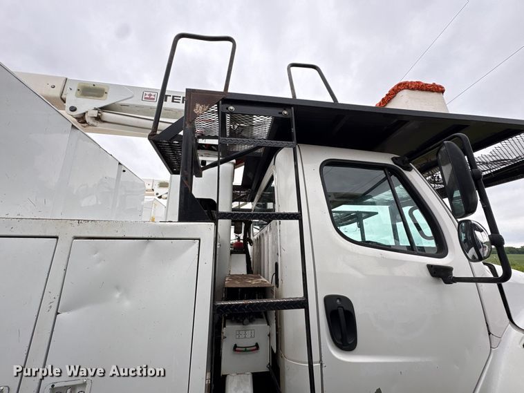 image for item EW1548 2011 Freightliner Business Class M2 forestry bucket truck