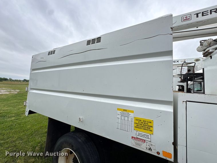 image for item EW1548 2011 Freightliner Business Class M2 forestry bucket truck
