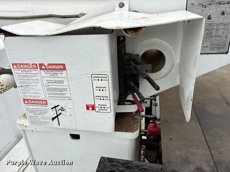 image for item EW1548 2011 Freightliner Business Class M2 forestry bucket truck