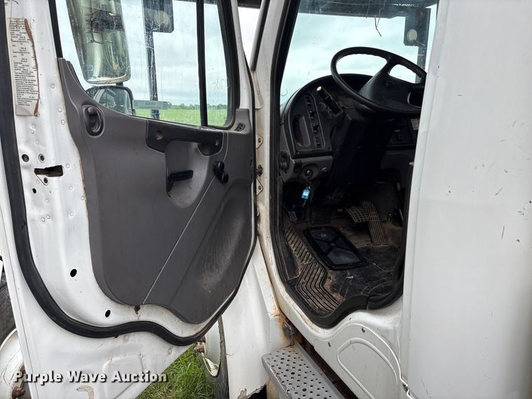 image for item EW1548 2011 Freightliner Business Class M2 forestry bucket truck