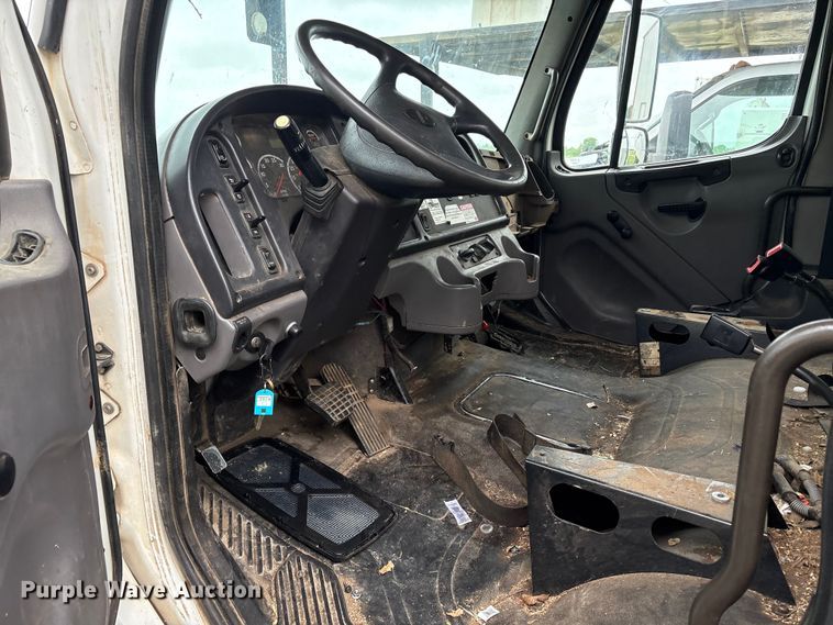 image for item EW1548 2011 Freightliner Business Class M2 forestry bucket truck